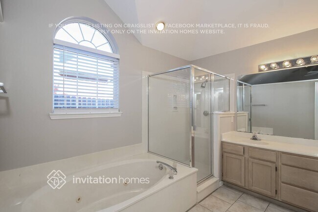 Building Photo - 7878 Squire Ln