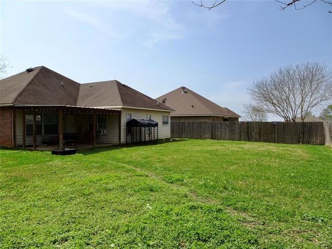Building Photo - 13198 Lazy Ln