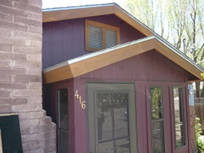 Building Photo - Sweet 2 bedroom close to the NAU campus! L...