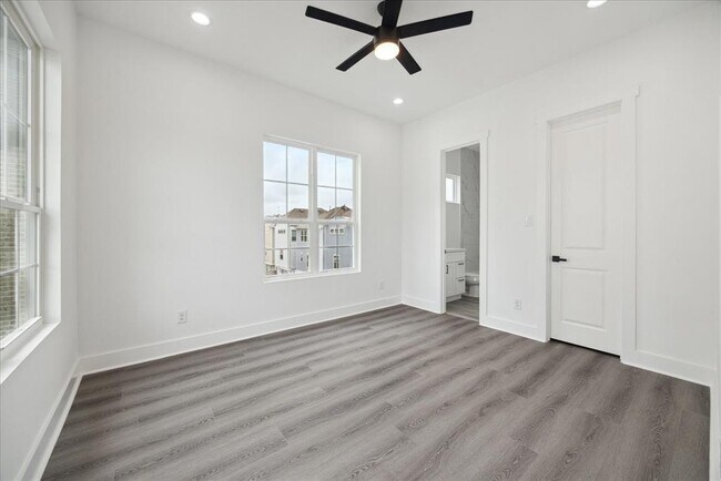 Building Photo - 10935 Brookeshire Chase Ln