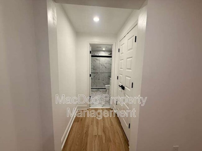 Building Photo - 10402 Laurel Ridge Way