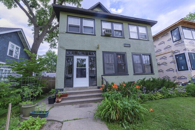 Building Photo - 4849 Vincent Ave S