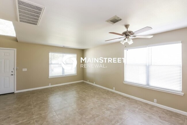Building Photo - 4 Bedroom Pet-Friendly Home in Schertz, TX with Main Street Renewal