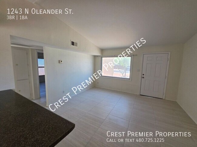 Building Photo - 1243 N Oleander St