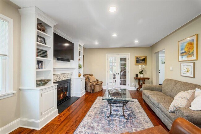 Building Photo - 335 Heathcote Rd