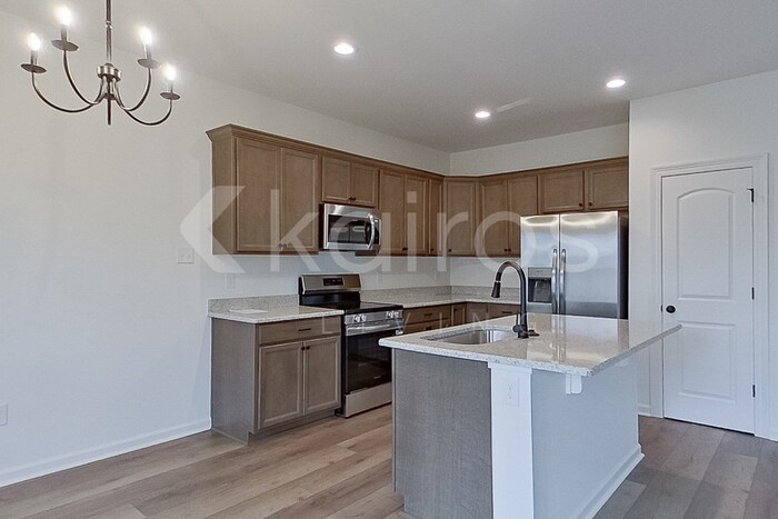 Building Photo - 118 Rainfall Ln