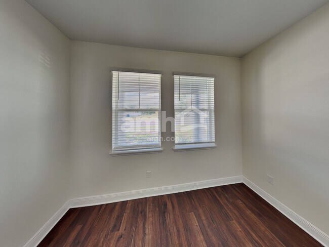 Building Photo - 2753 Ponds Trl