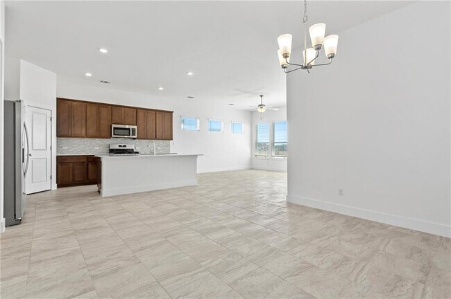 Building Photo - 121 Buckle Cove