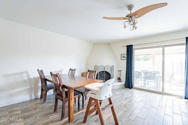 Building Photo - 4353 E Pearce Rd