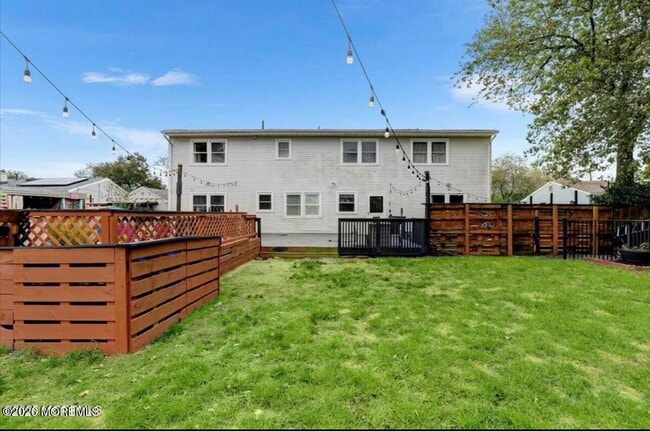 Building Photo - 247 Sprucewood Dr