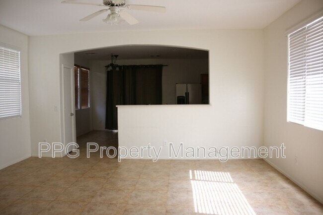 Building Photo - 15366 W Dreyfus St