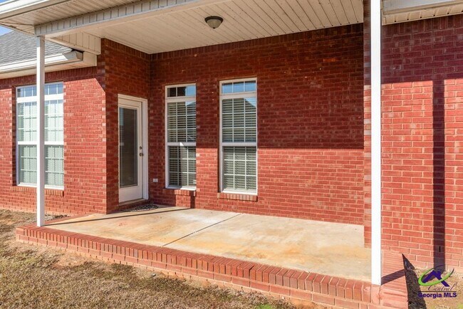 Building Photo - 601 Huntwood Ln