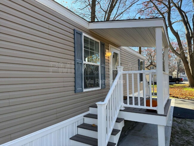 Building Photo - 29 Lachapelle St