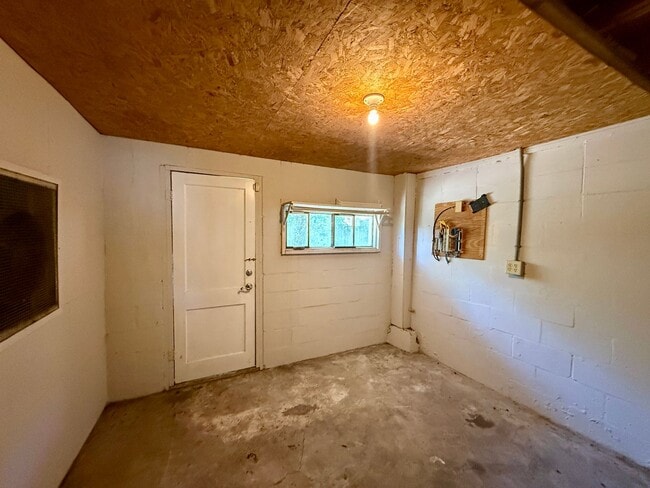 Building Photo - ADORABLE 2 BED WINTER PARK RENTAL HOME