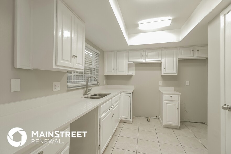 Building Photo - 7234 Pleasant Dr
