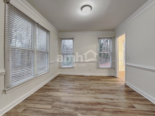 Building Photo - 8401 Forest Shadow Cir