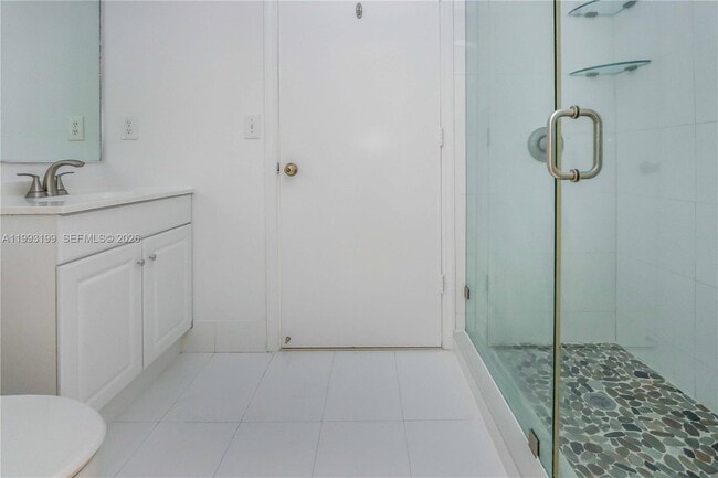 Building Photo - 1337 Presidio Dr