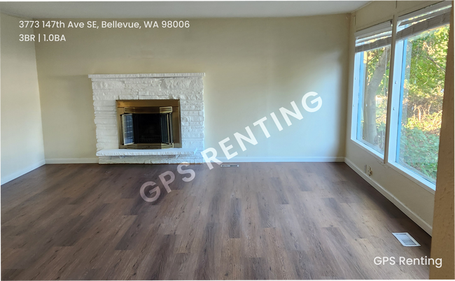 Building Photo - Convenient Location, Spacious Living & Top...