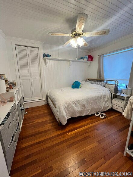 Building Photo - 62 Lawn Ave