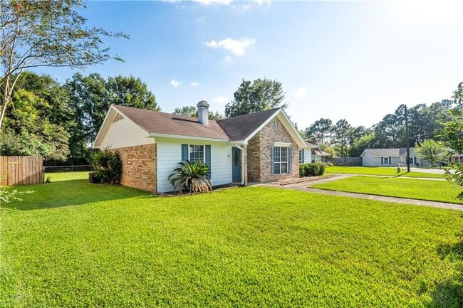 Building Photo - 9491 Burnt Pine Dr