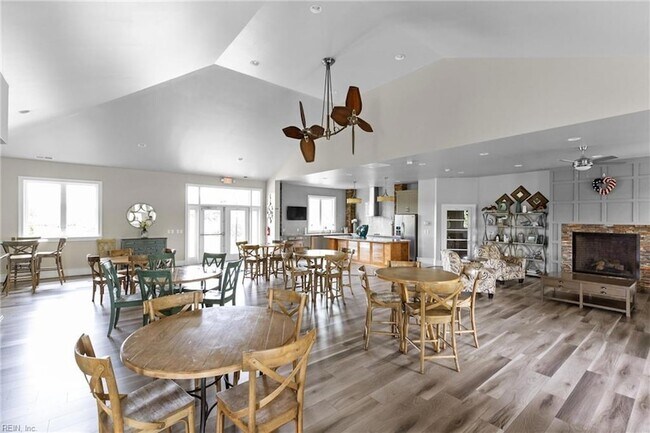 Building Photo - 3722 Willow Glenn Cir