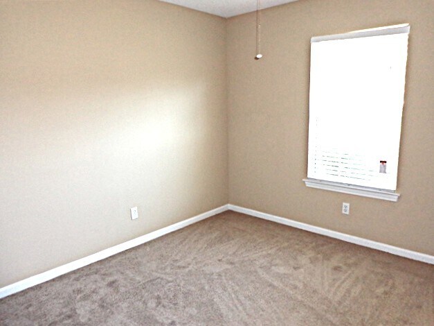 Building Photo - 20 Longleaf Cir
