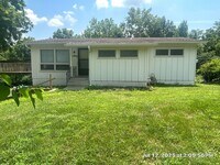 Building Photo - NEW PRICE! Beautiful 3 Bedroom Home