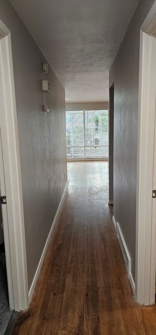 Building Photo - 3 bedroom Ramble House in Manette- Hardwood and Fireplace!