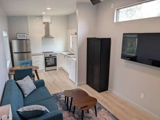 Building Photo - 1637 Grove Rd