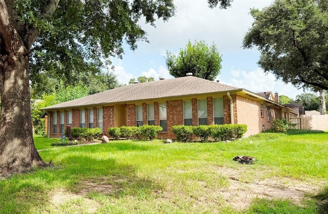 Building Photo - 13430 Exton Ln
