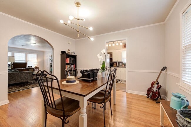 Building Photo - Updated 2 Bed 1 Bath in NW OKC