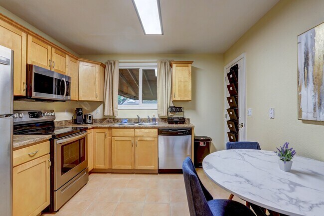 Building Photo - 7777 Umatilla St
