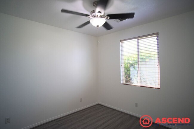 Building Photo - Beautiful 4 Bedroom in Southwest!