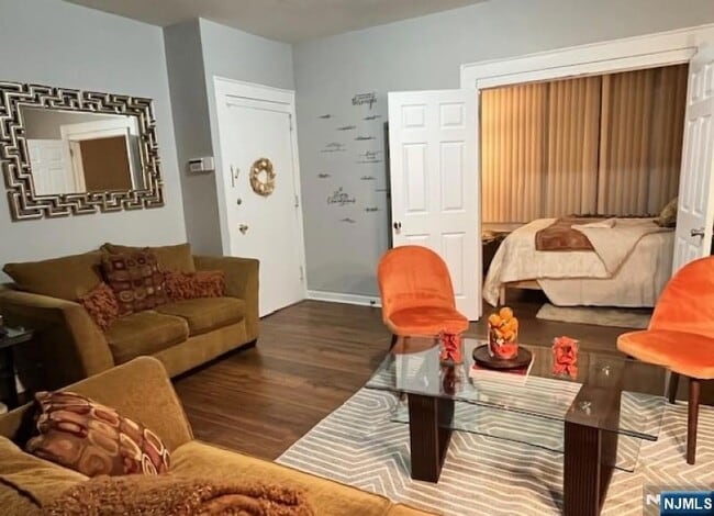 Building Photo - 42 Harding Terrace