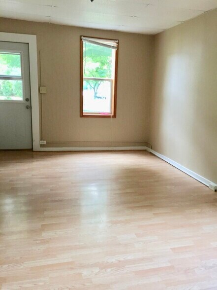 Building Photo - 1101 S Dewey St