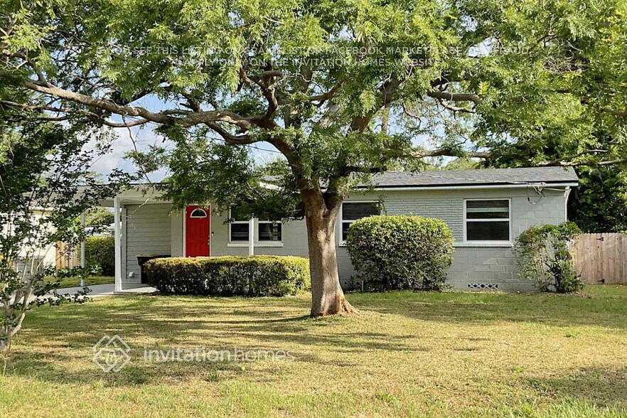 Building Photo - 6585 Larne Ave