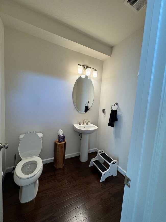 Building Photo - Preston Lake Townhouse