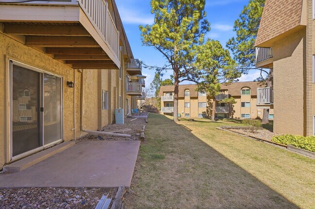 Building Photo - $1,195.95 - 1 Bed, 1 Bath Condo in Denver with Outdoor Patio Space