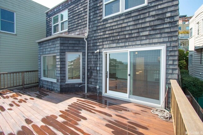 Building Photo - 157 Villa Terrace