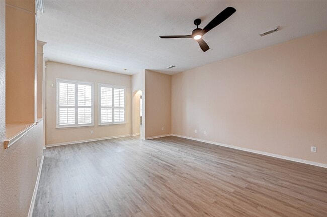 Building Photo - 6923 Grants Hollow Ln