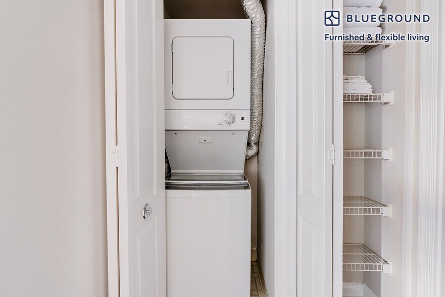 Building Photo - 2140 L St NW