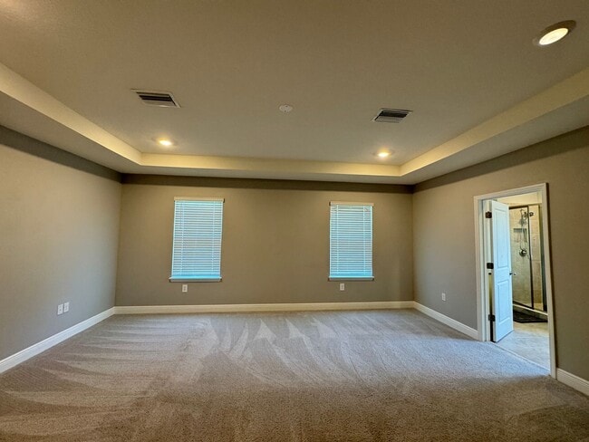 Building Photo - Available NOW!  Incredible, SPACIOUS 5 Bed...