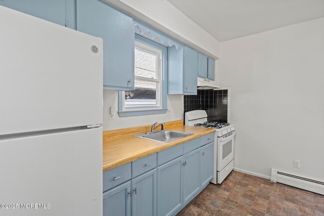 Building Photo - 1105 Emory St