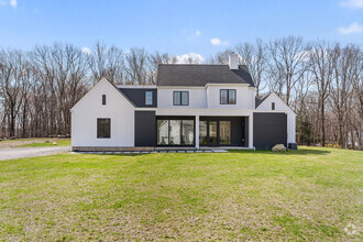 Building Photo - 17 Fullin Ln