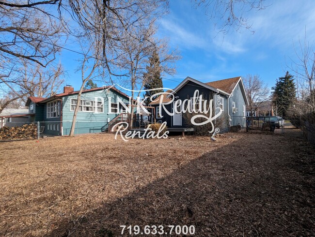 Building Photo - Charming 3 Bedroom Home in Desirable Old C...