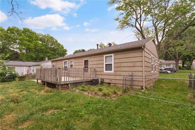 Building Photo - Farley Avenue