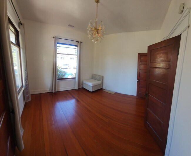 Building Photo - Islay Street  770-774