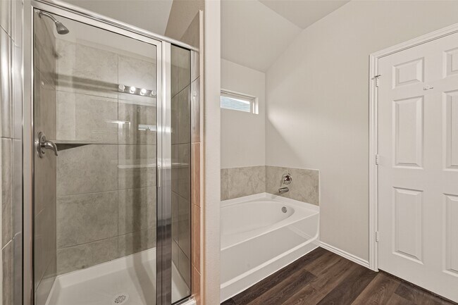 Building Photo - 10411 Meadow Saffron Dr