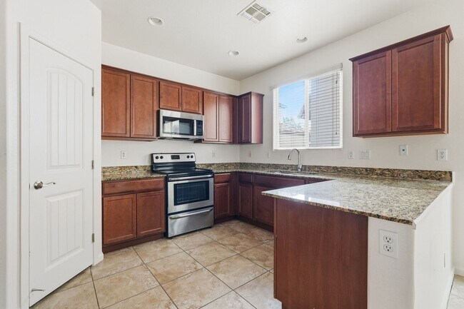 Building Photo - Higley Park Home