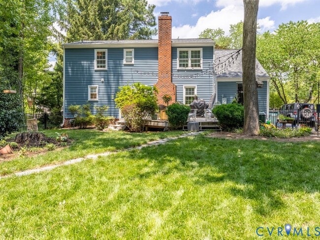 Building Photo - 9611 Woodstream Dr